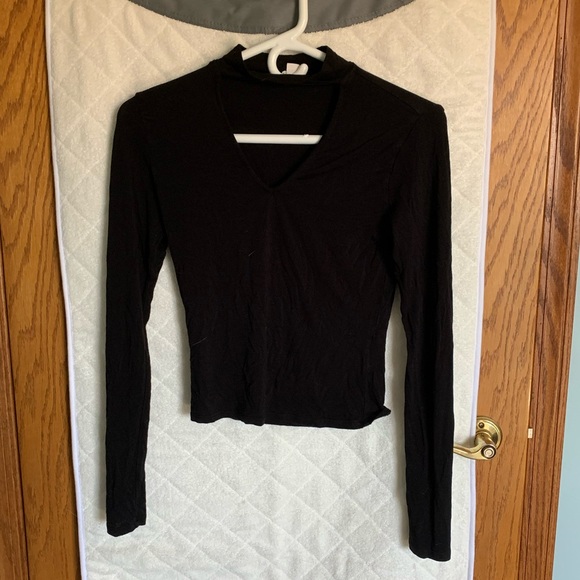 Garage Black long sleeved crop with v-neck & collar, size small - Picture 1 of 6